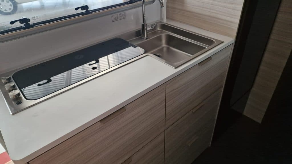 Adria Altea 552 PK cocina