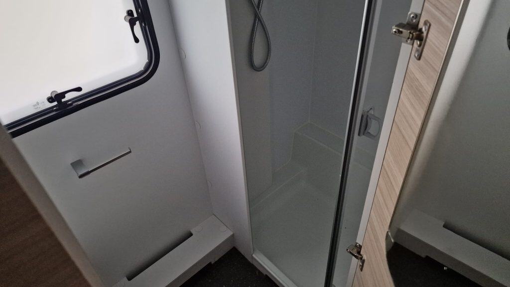 Adria Altea 552 PK ducha