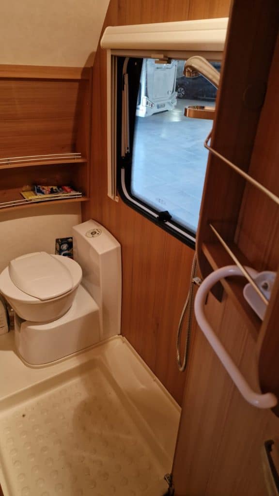 Knaus sudwind KWE wc